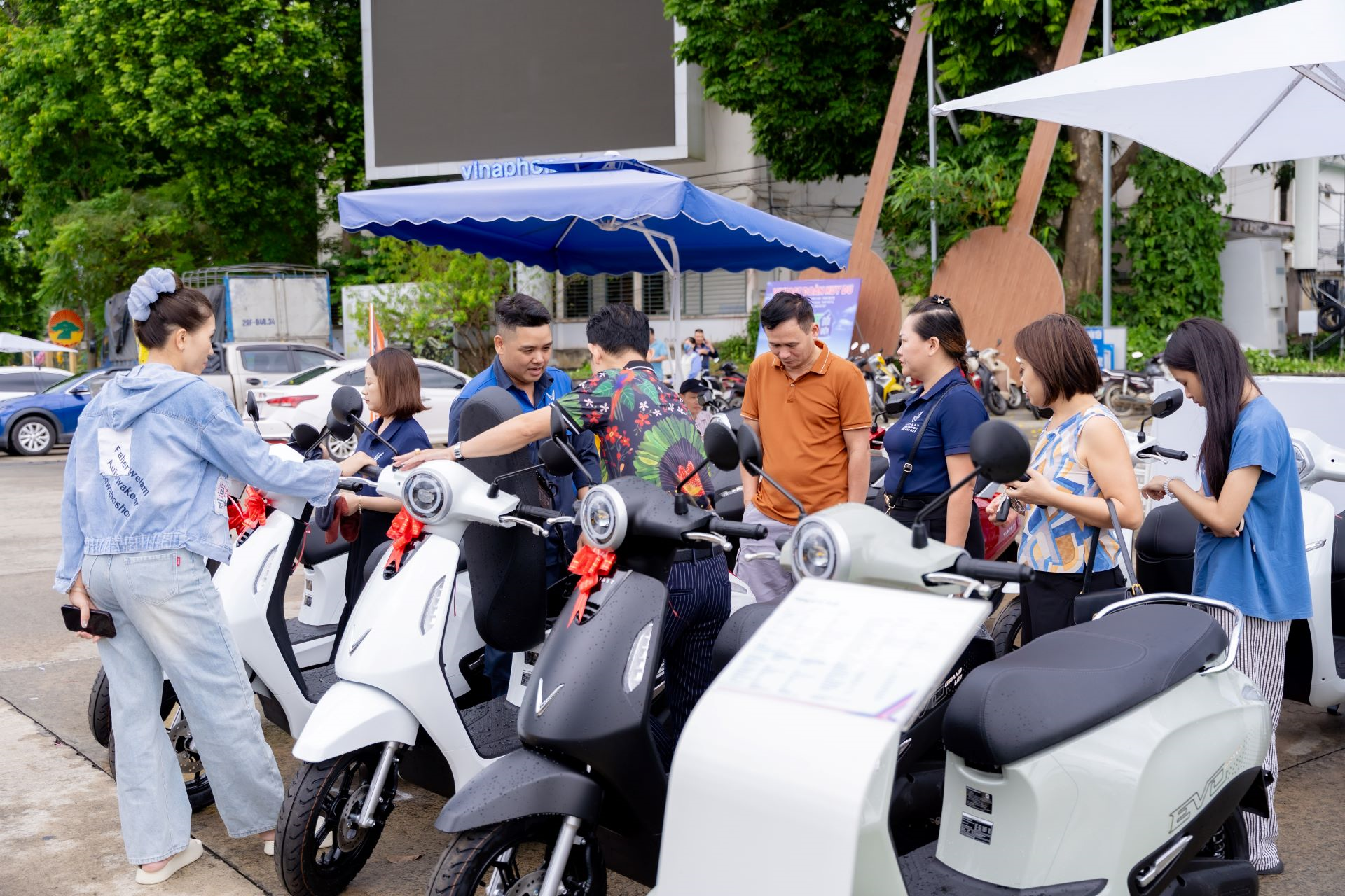 Lý do xe máy điện VinFast Evo Grand dễ dàng thay thế xe xăng