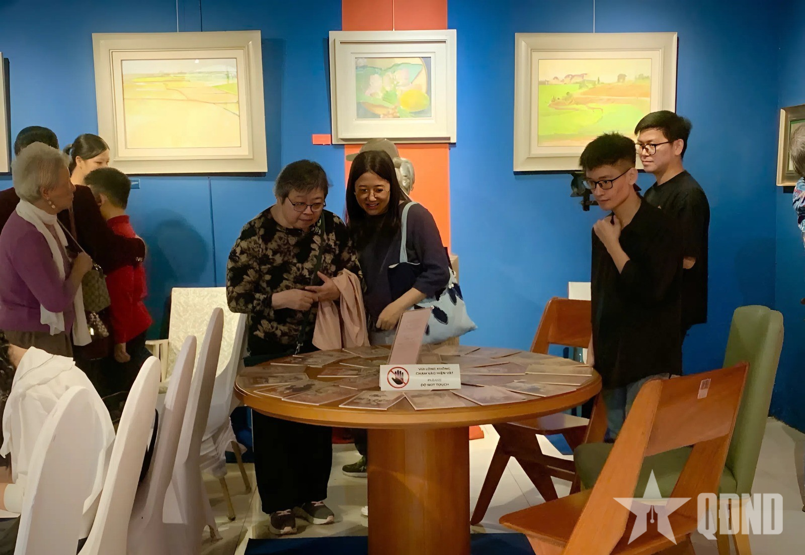 Họa sĩ Trịnh Hữu Ngọc: Thiết kế là nghệ thuật của nếp sống