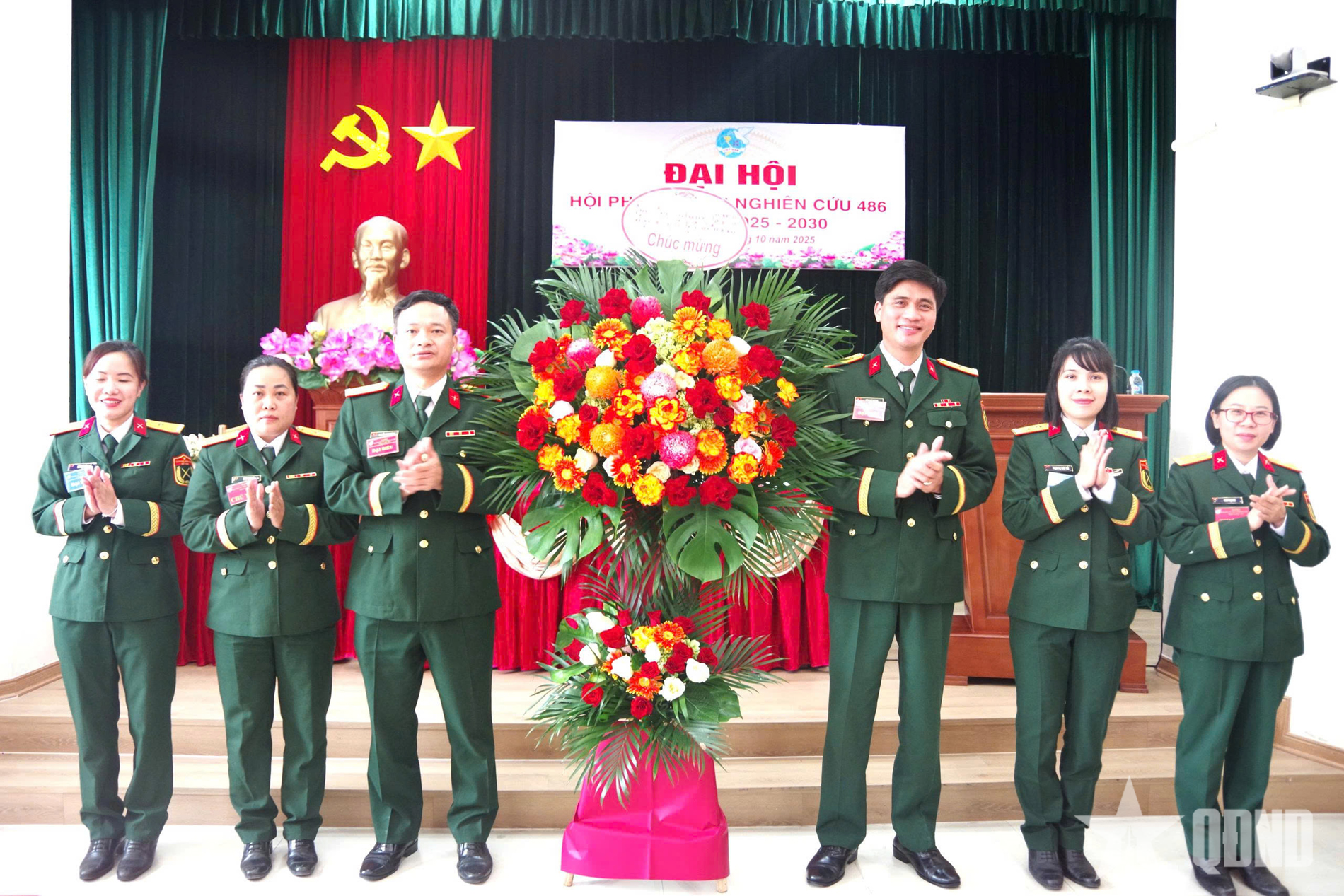 Xây dựng người Phụ nữ Viện Nghiên cứu 486 “Bản lĩnh, trí tuệ, kỷ cương, nhân ái”