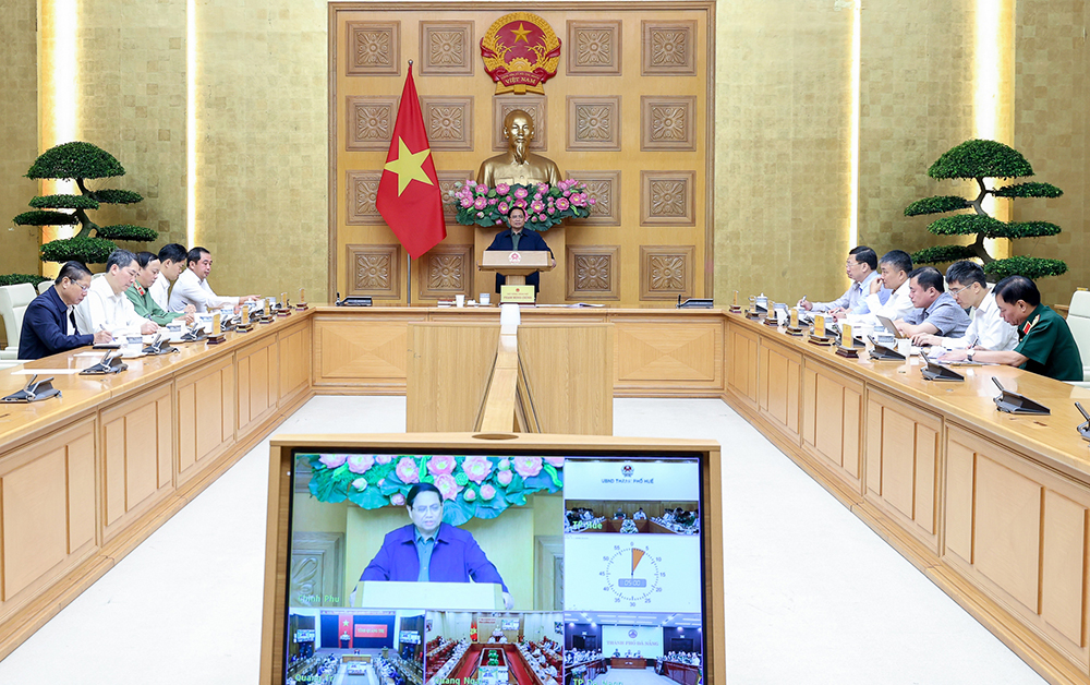 Thủ tướng Phạm Minh Chính họp khẩn về ứng phó, khắc phục hậu quả mưa lũ trên diện rộng ở miền Trung