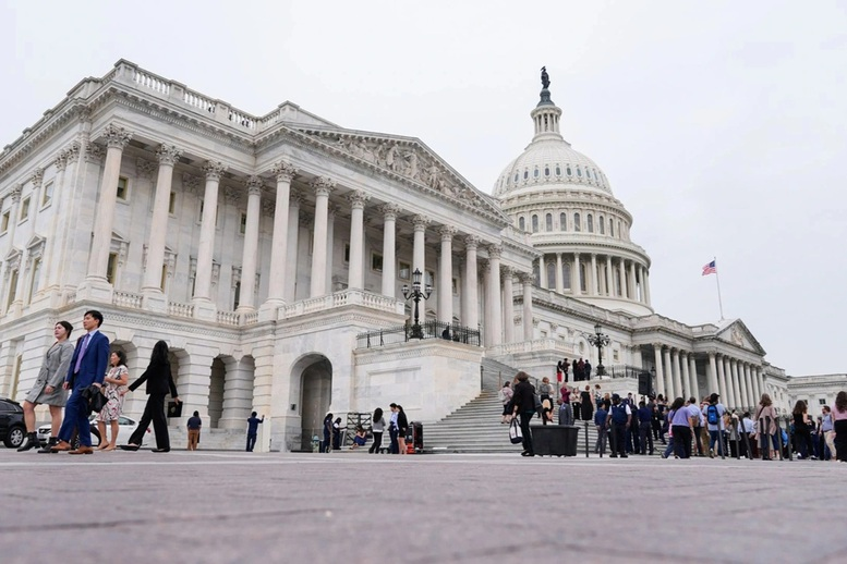 Chính phủ Mỹ tiếp tục đóng cửa sau thất bại bỏ phiếu tại Thượng viện