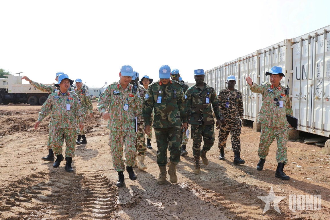 Tư lệnh Phái bộ UNISFA thăm Đội Công binh số 4 Việt Nam sau một tháng nhận nhiệm vụ quốc tế tại Phái bộ UNISFA