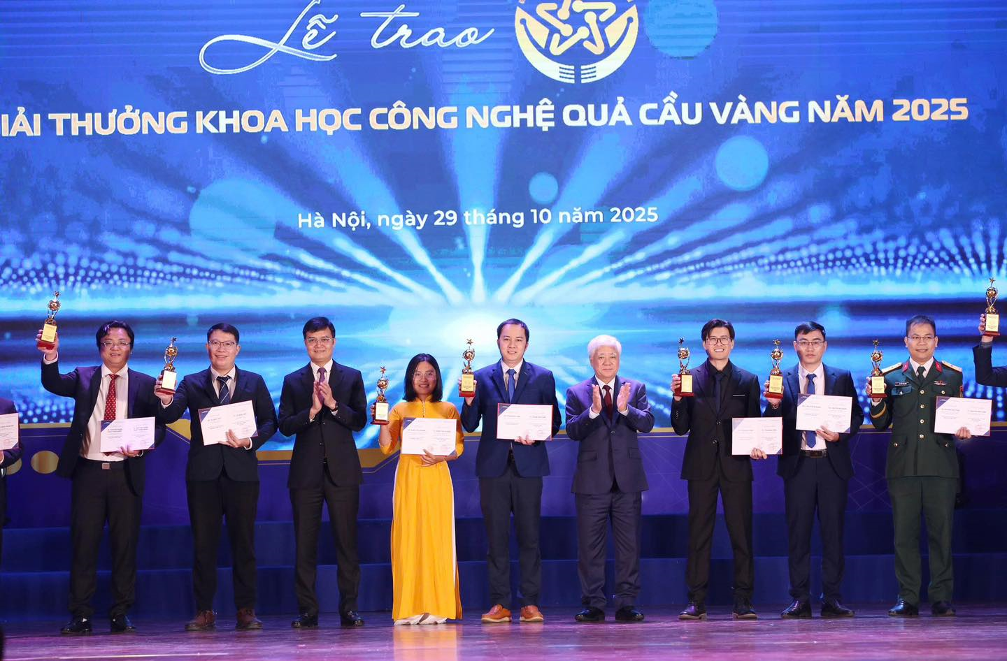 Vinh danh các tài năng trẻ khoa học công nghệ
