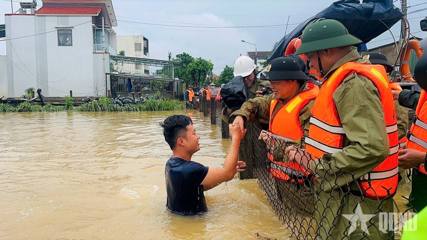 Phó thủ tướng Chính phủ Trần Hồng Hà: Ưu tiên đảm bảo an toàn tuyệt đối tính mạng người dân
