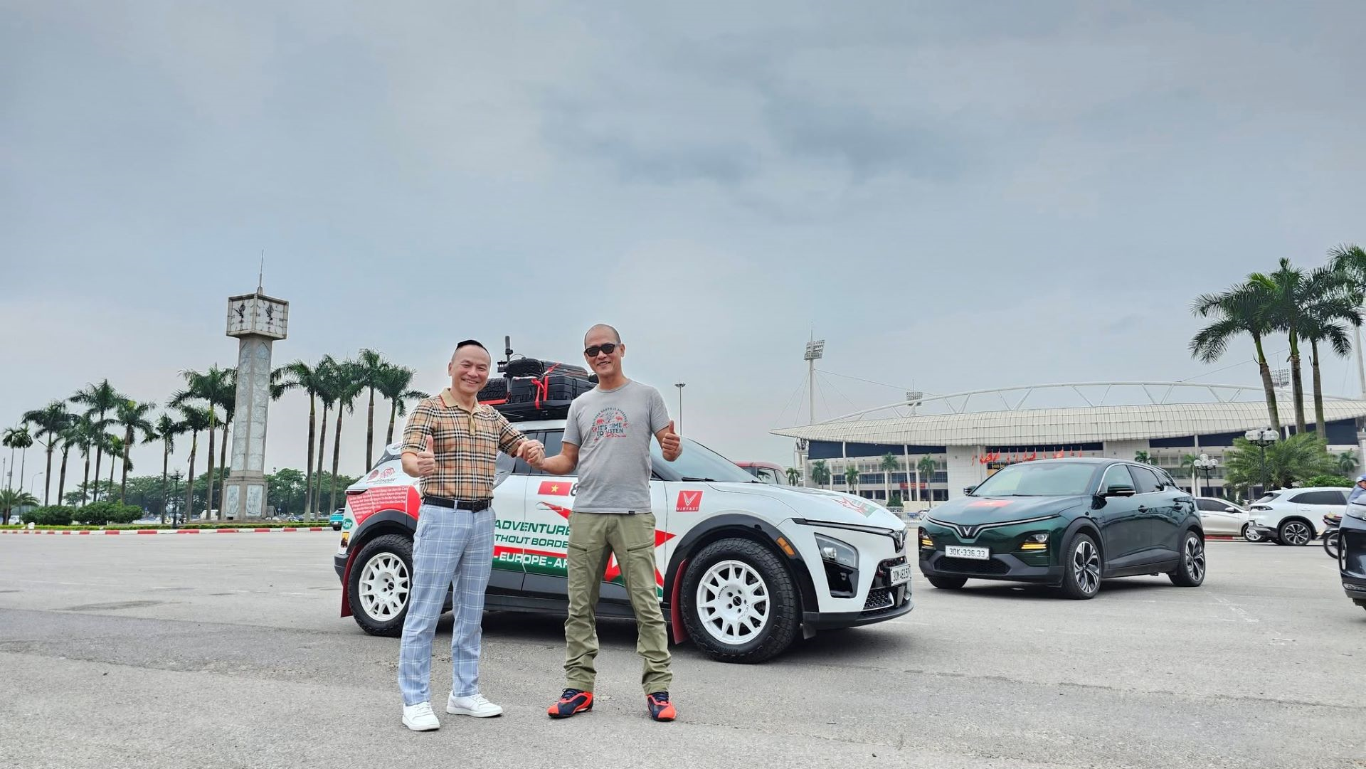 Chủ xe VinFast VF 7 lên đường “độc hành” xuyên lục địa, vượt 50.000km từ Hà Nội đến châu Phi