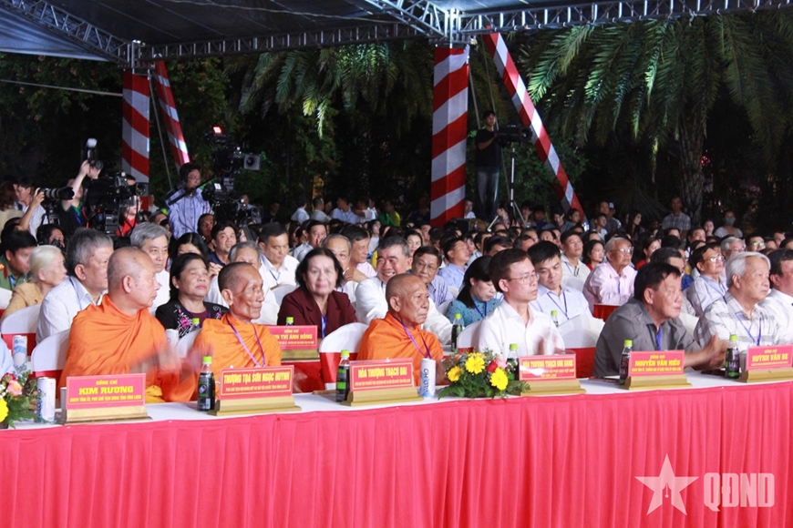 Vĩnh Long: Khai mạc Tuần lễ văn hóa, thể thao và du lịch chào mừng Lễ hội Ok Om Bok