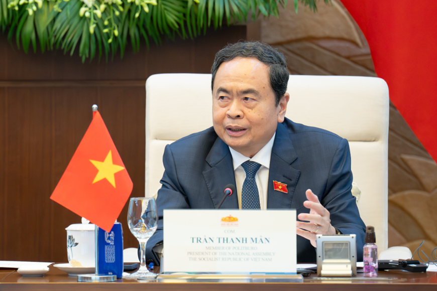 Quốc hội tạo lập hành lang pháp lý cho công cuộc đổi mới-Bài 3: Quốc hội - nơi hội tụ của “ý Đảng, lòng dân” (Tiếp theo và hết)