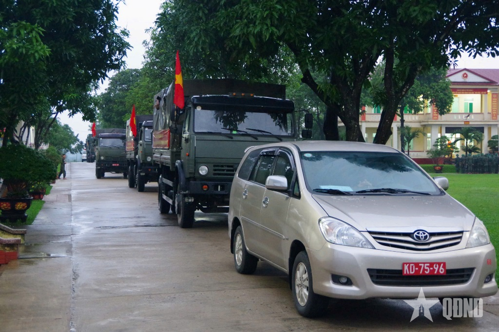 Sư đoàn 968, Quân khu 4 điều động 500 cán bộ, chiến sĩ đến Huế khắc phục hậu quả mưa lũ​