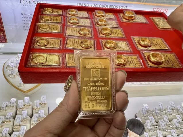 Giá vàng hôm nay (2-11): Giảm ở chiều mua vào