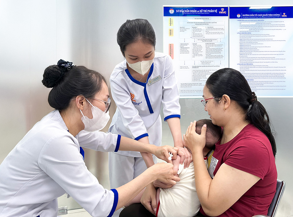 Hà Nội: Giao mùa, nhiều bệnh truyền nhiễm gia tăng