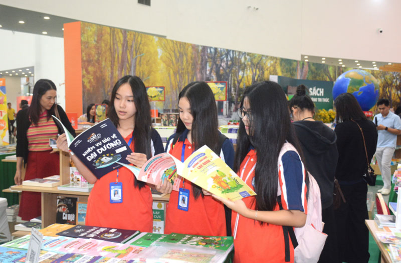 Văn hóa Việt tỏa sáng tại Hội chợ mùa thu