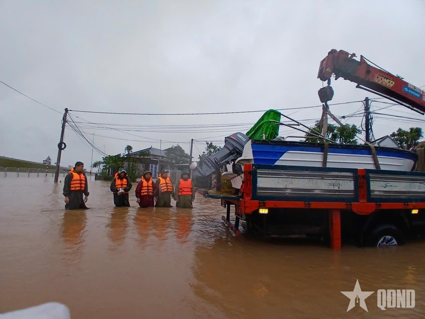 Số hộ dân tại Hà Tĩnh bị ngập lụt, chia cắt tăng lên