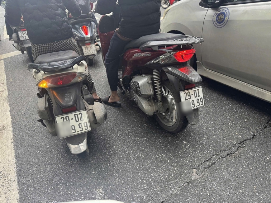 Hà Nội: Xác minh, xử lý trường hợp 2 xe SH trùng biển số có 