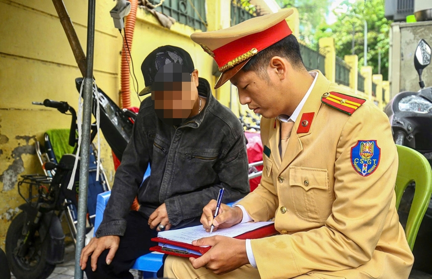 Hà Nội: Đồng loạt kiểm tra việc chấp hành pháp luật giao thông của học sinh