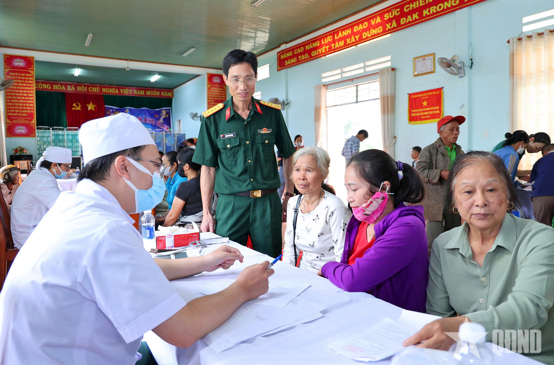 Bệnh viện Quân y 211: Đi về phía nhân dân