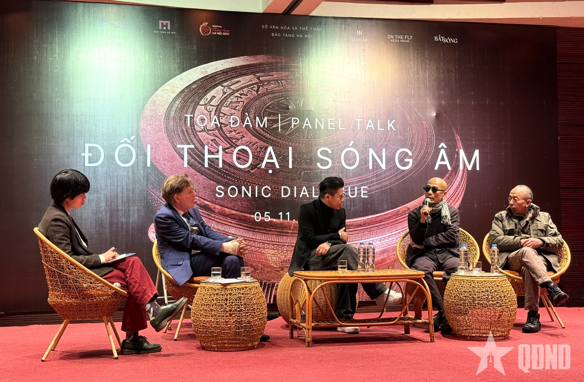 Khai mạc Tọa đàm “Đối thoại sóng âm”