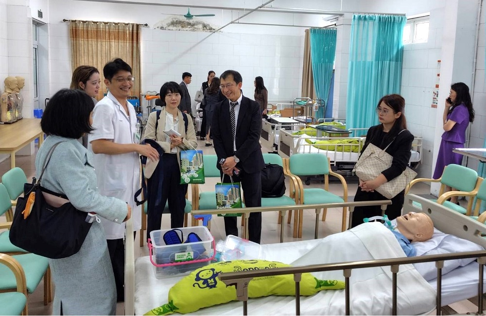 JICA hỗ trợ đào tạo điều dưỡng chăm sóc người cao tuổi