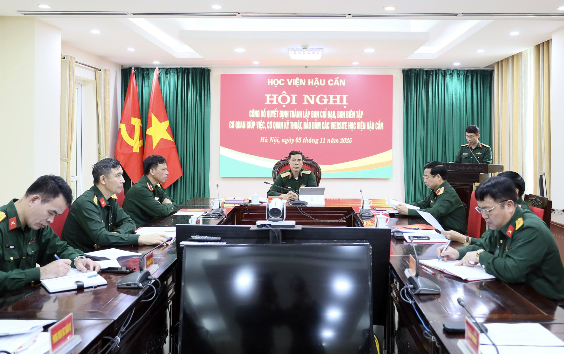 Kiện toàn tổ chức, nâng cao chất lượng hoạt động của các website Học viện Hậu cần