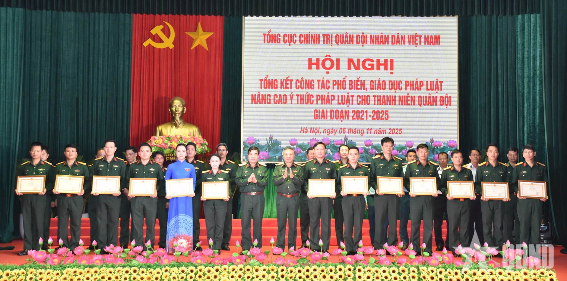 Thanh niên Quân đội nêu cao tinh thần thượng tôn pháp luật