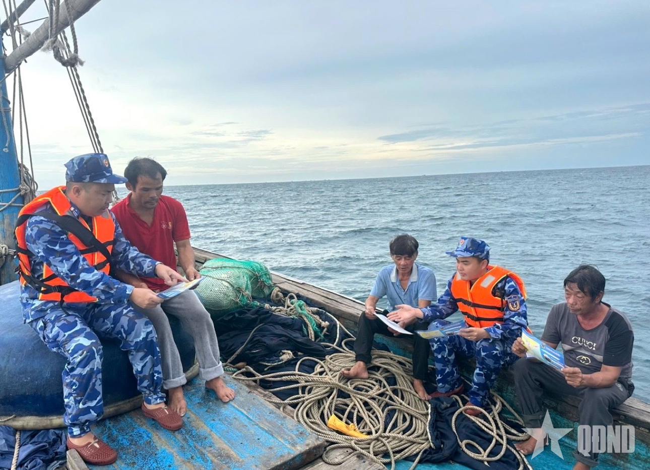 Hải đoàn 11 đẩy mạnh đợt cao điểm chống khai thác IUU