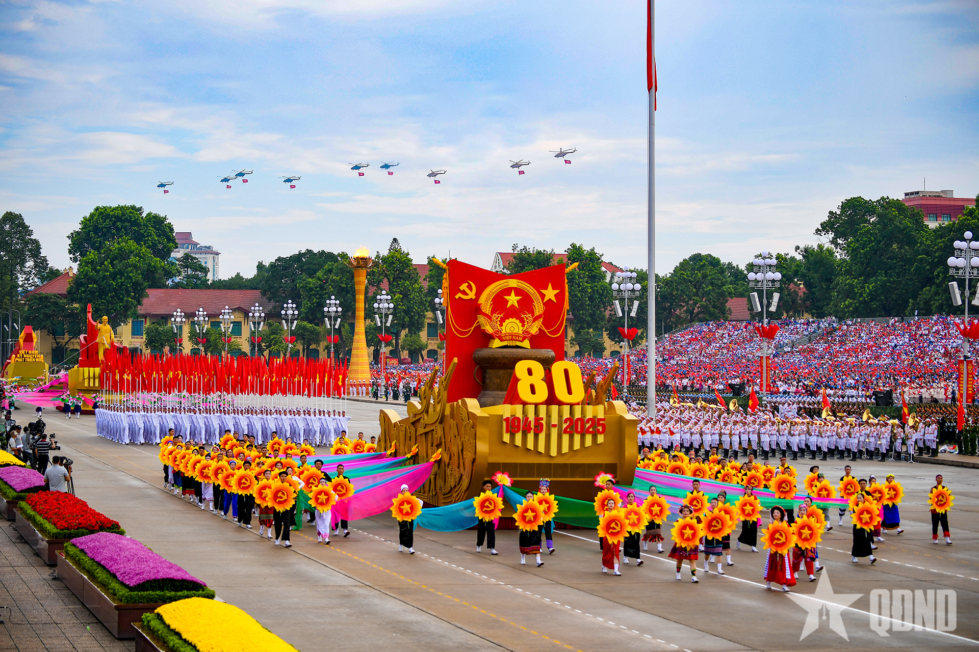 Vững bước tới kỷ nguyên vươn mình