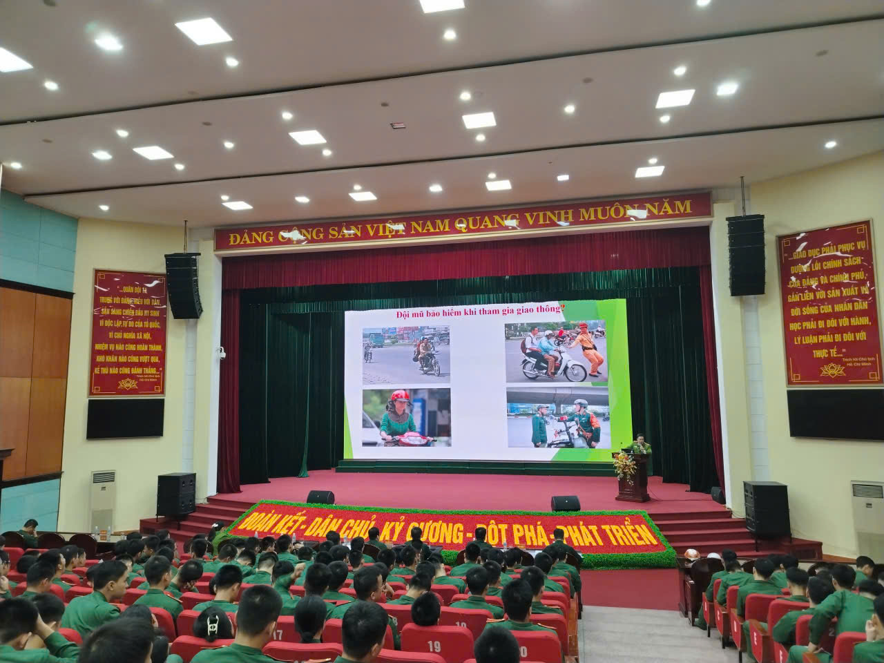 Đẩy mạnh tuyên truyền về an toàn giao thông, phòng, chống tai nạn thương tích