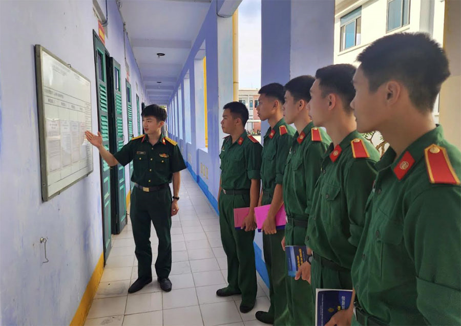 Trường Sĩ quan Thông tin: Hưởng ứng ngày pháp luật Việt Nam 2025