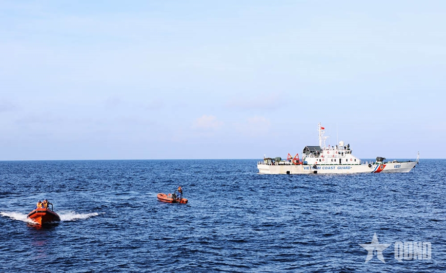 Vùng Cảnh sát biển 3 kiên quyết ngăn chặn tàu cá vi phạm quy định đánh bắt hải sản