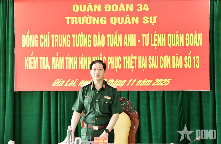 Tư lệnh Quân đoàn 34 kiểm tra công tác khắc phục hậu quả bão số 13
