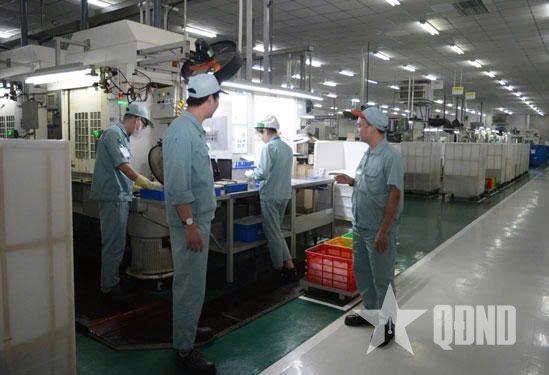 Cán bộ Công đoàn quan tâm, yêu thương người lao động