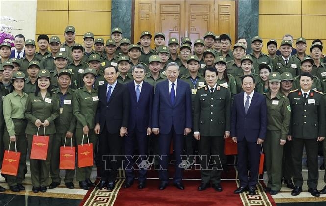 Tổng Bí thư Tô Lâm gặp mặt các tập thể, cá nhân tham gia bảo vệ an ninh, trật tự ở cơ sở tiêu biểu, xuất sắc