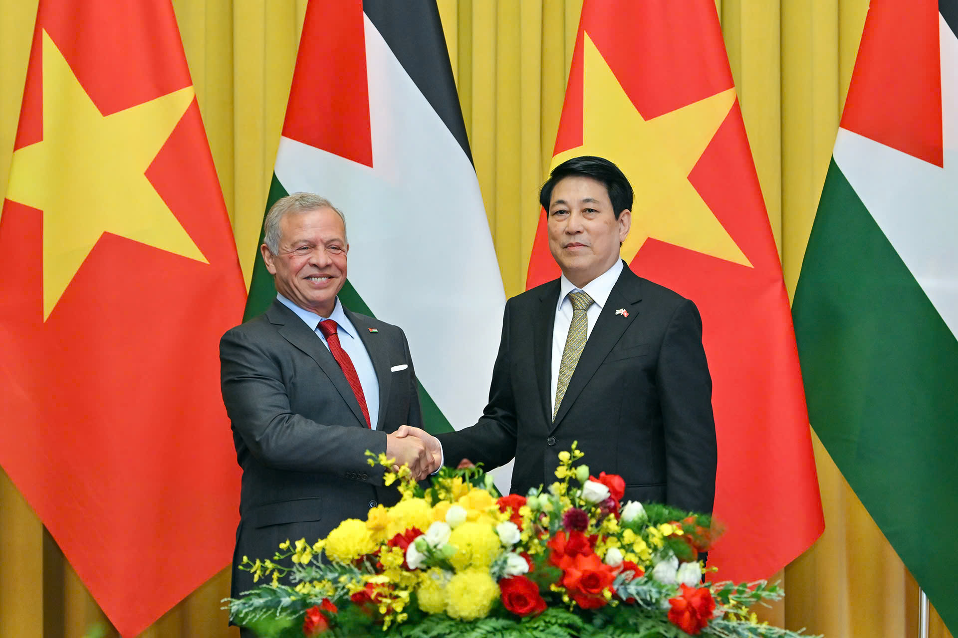 Chủ tịch nước Lương Cường hội đàm với Quốc vương Jordan