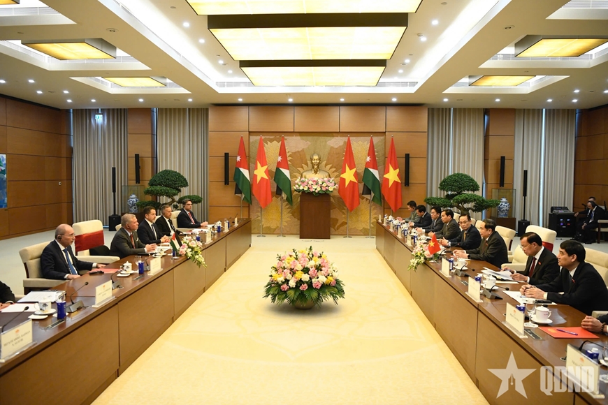 Chủ tịch Quốc hội Trần Thanh Mẫn hội kiến Quốc vương Jordan