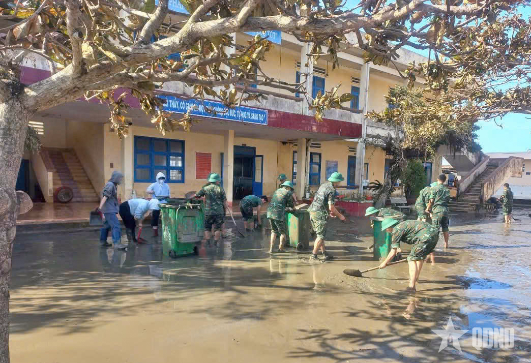 Bão đi qua, nghĩa tình quân dân đọng lại