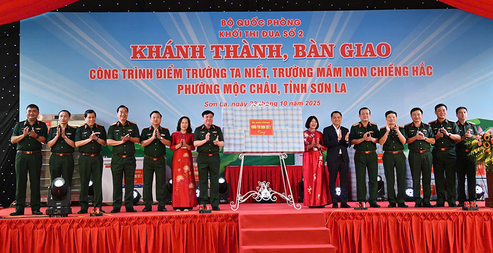 Ngôi trường của tình quân dân nơi bản cao Ta Niết