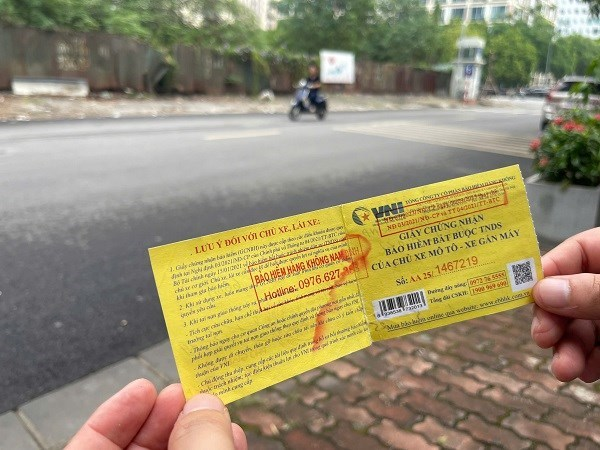 Có nên bỏ bắt buộc bảo hiểm trách nhiệm dân sự với xe máy?