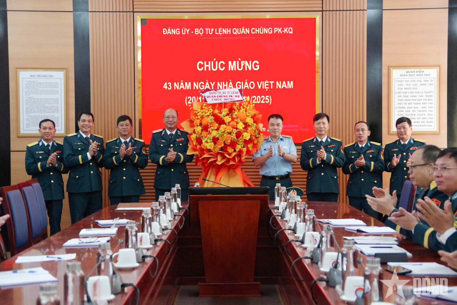 Quân chủng Phòng không - Không quân chúc mừng Trường Sĩ quan Không quân nhân Ngày 20-11