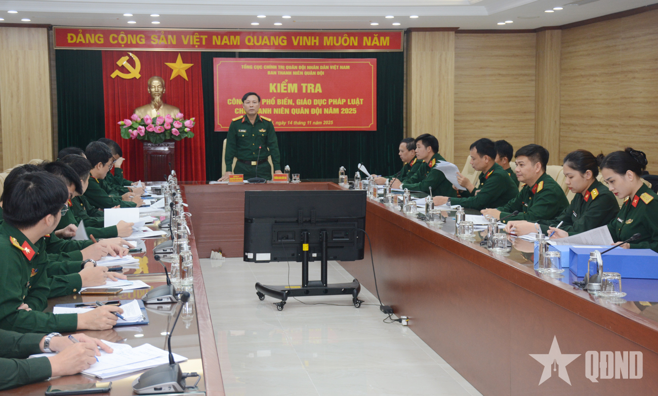 Kiểm tra công tác phổ biến, giáo dục pháp luật cho thanh niên tại Học viện Kỹ thuật quân sự