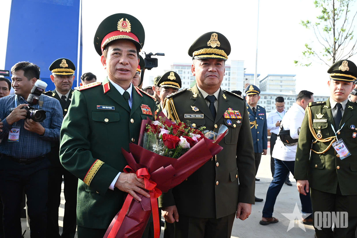 Bắt đầu hoạt động Giao lưu hữu nghị quốc phòng biên giới Việt Nam - Campuchia lần thứ hai tại tỉnh Svay Rieng