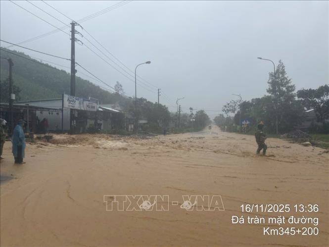 Thủ tướng Chính phủ yêu cầu chủ động ứng phó mưa lũ tại khu vực Trung Bộ