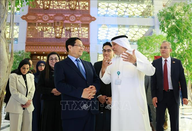 Thủ tướng Phạm Minh Chính thăm Tổ hợp lọc hóa dầu Al-zour