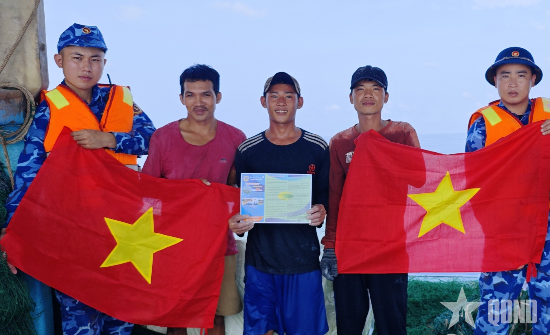 Tăng cường tuyên truyền, nâng cao nhận thức trong chống IUU