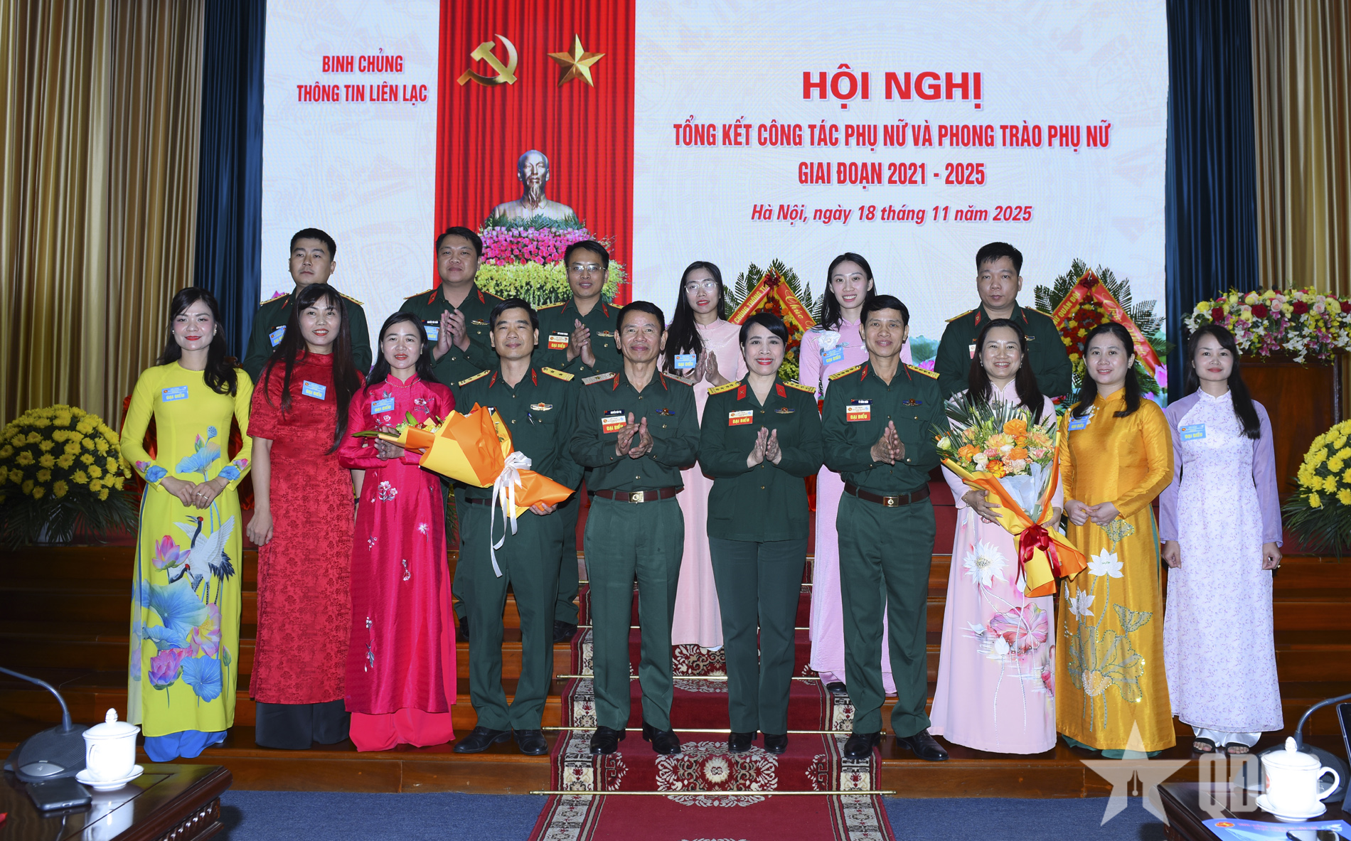 Binh chủng Thông tin liên lạc: Phấn đấu có nhiều phụ nữ là chuyên gia trong lĩnh vực thông tin liên lạc