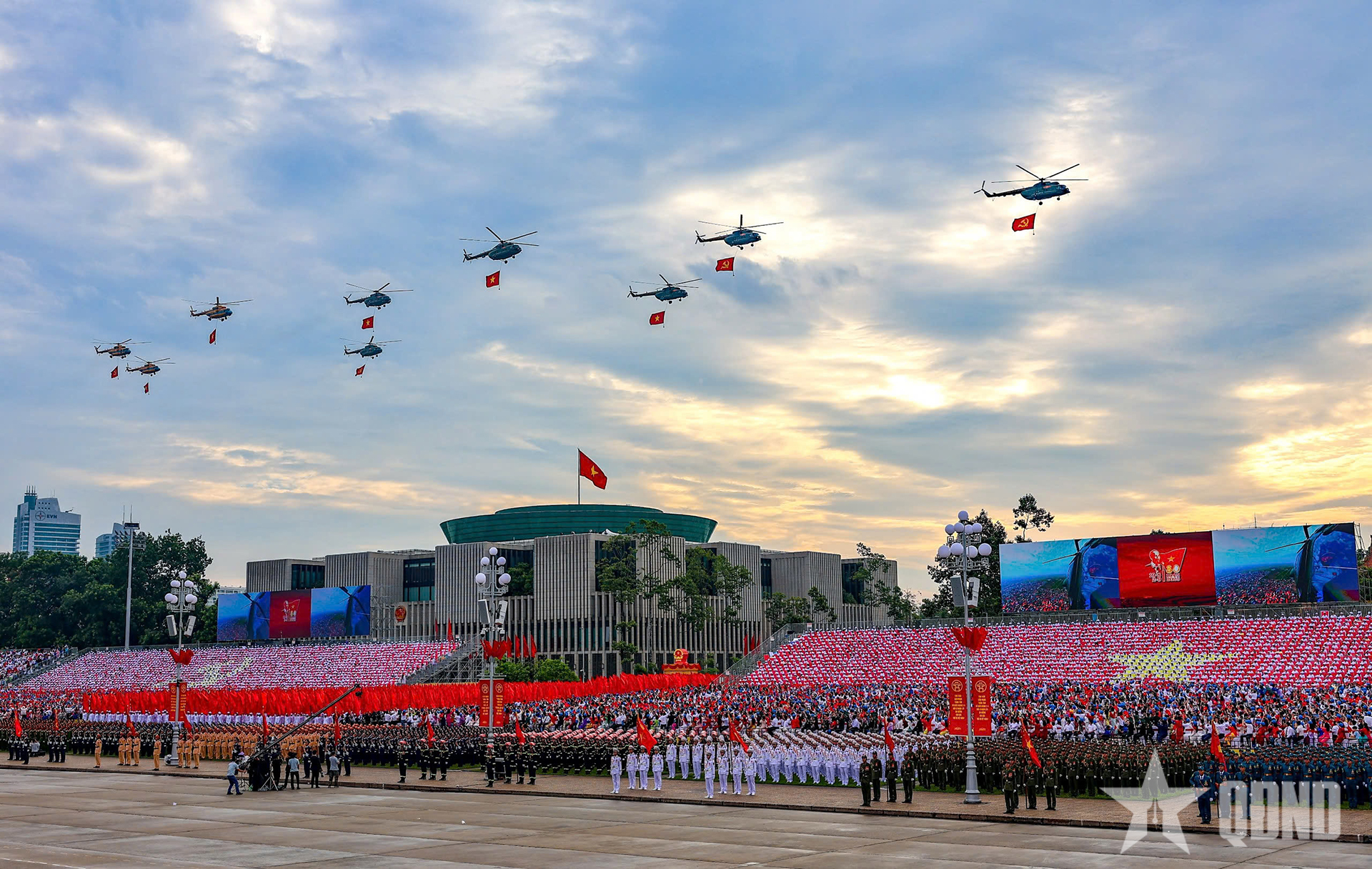 Những cánh bay hòa mình vào khoảnh khắc thiêng liêng của dân tộc