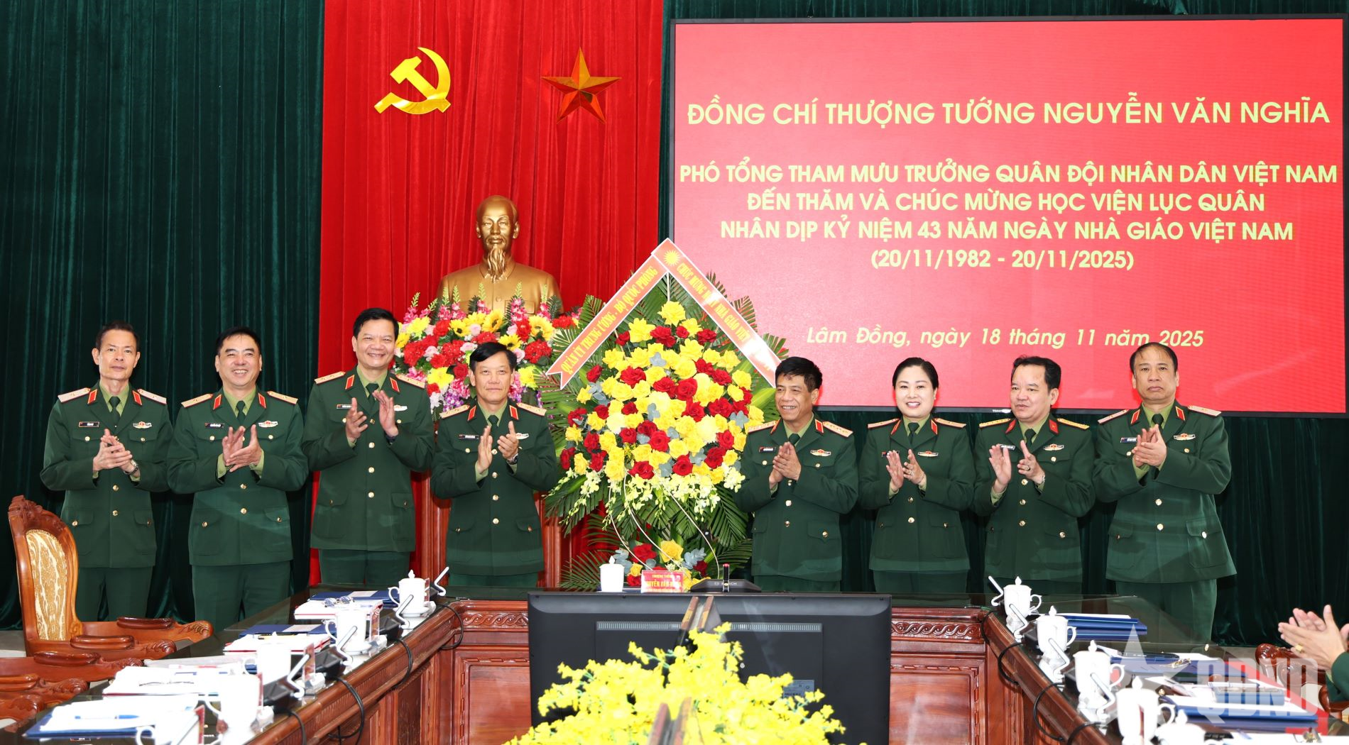 Thượng tướng Nguyễn Văn Nghĩa chúc mừng Học viện Lục quân nhân Ngày Nhà giáo Việt Nam