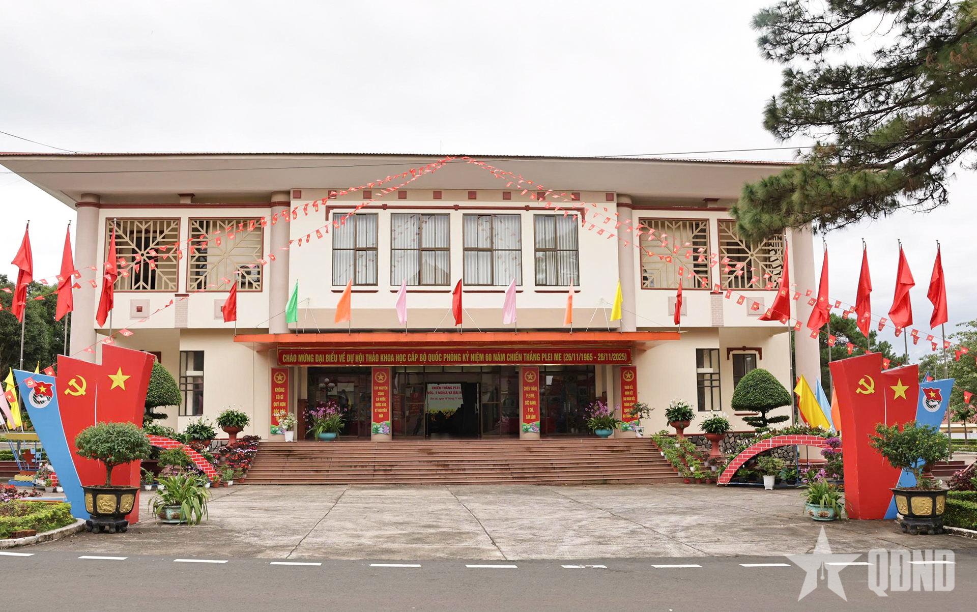Hội thảo khoa học cấp Bộ Quốc phòng kỷ niệm 60 năm Chiến thắng Plei Me