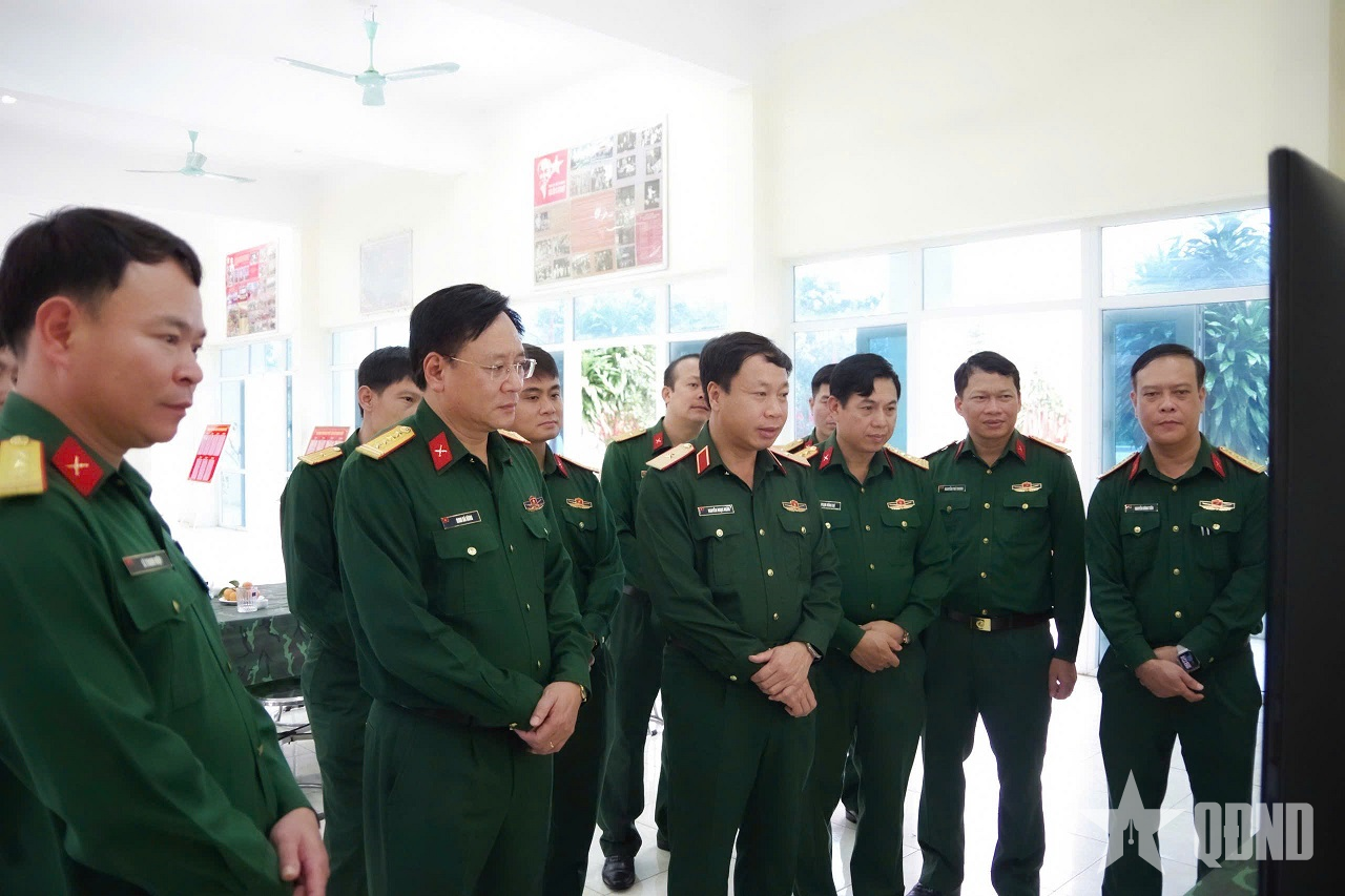 Ban chỉ đạo Đề án 57 kiểm tra tại Trung đoàn 148 (Sư đoàn 316)