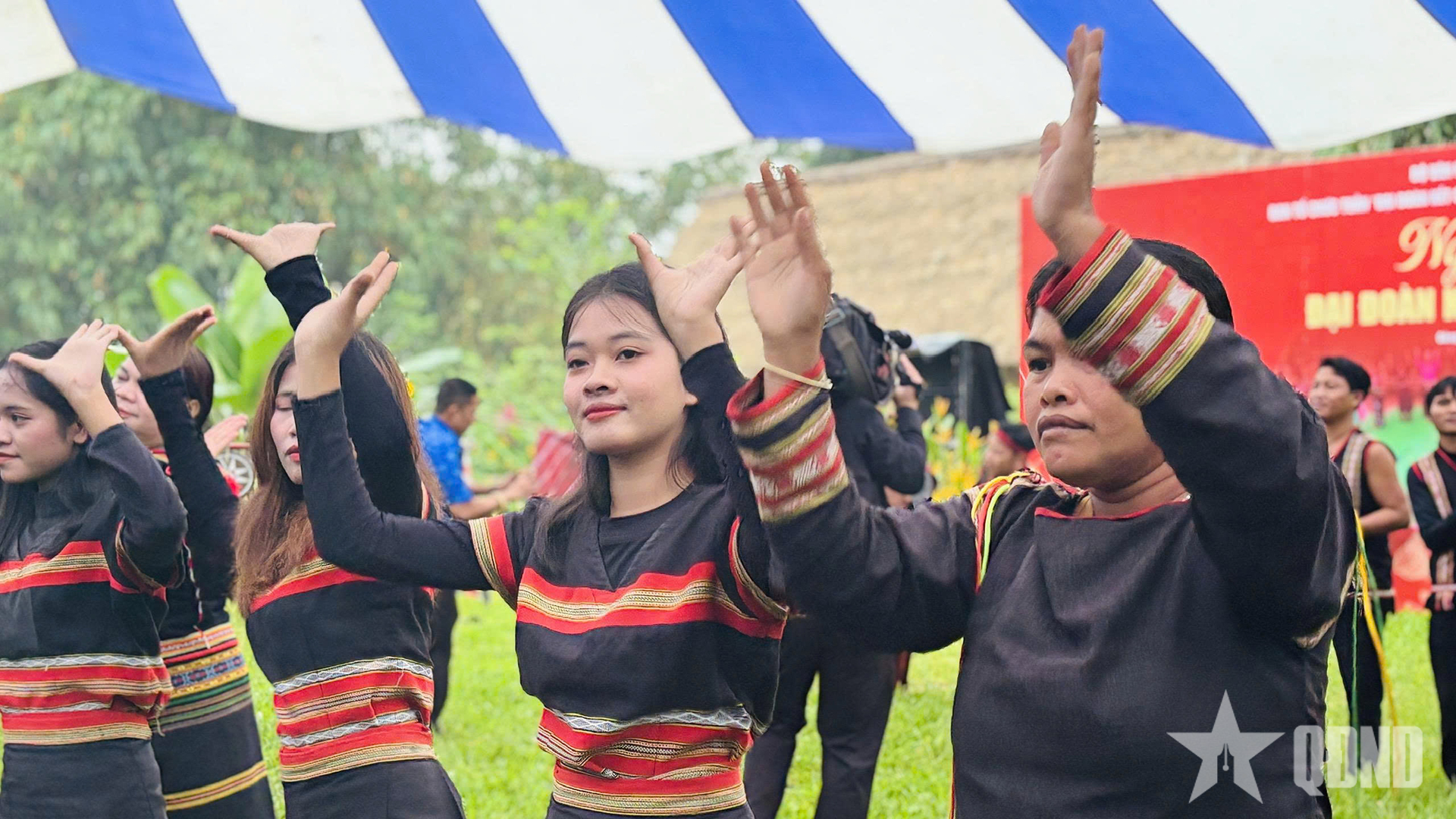 Rộn ràng ngày hội đại đoàn kết các dân tộc tại “ngôi nhà chung”


