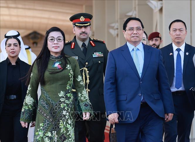 Thủ tướng Phạm Minh Chính và Phu nhân bắt đầu thăm chính thức Algeria