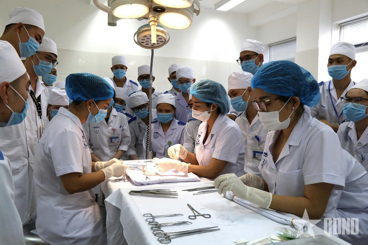 Nâng tầm đội ngũ nhà giáo đáp ứng yêu cầu xây dựng Quân đội hiện đại